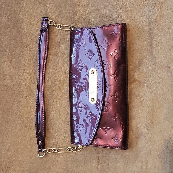 Louis Vuitton Eva Monogram Purple Patent Leather Clutch (Authentic) - Picture 2 of 7